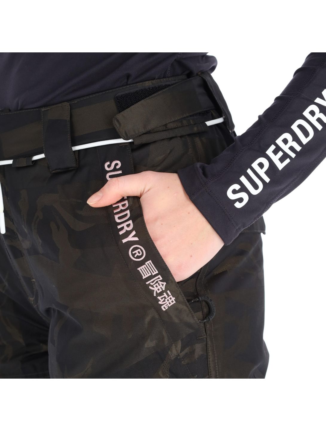 Superdry, Freestyle Cargo Pant pantaloni da sci donna camo verde 